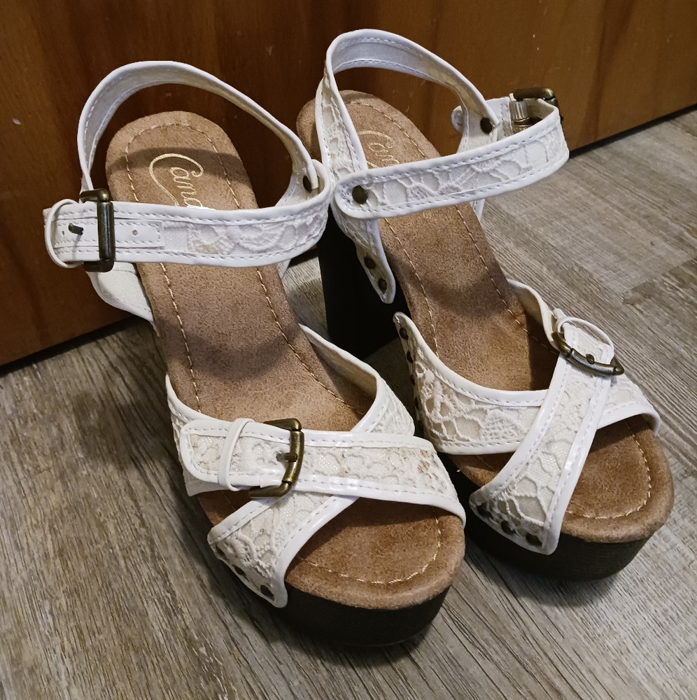 CANDIES EUC Heels Sz 6 Med
